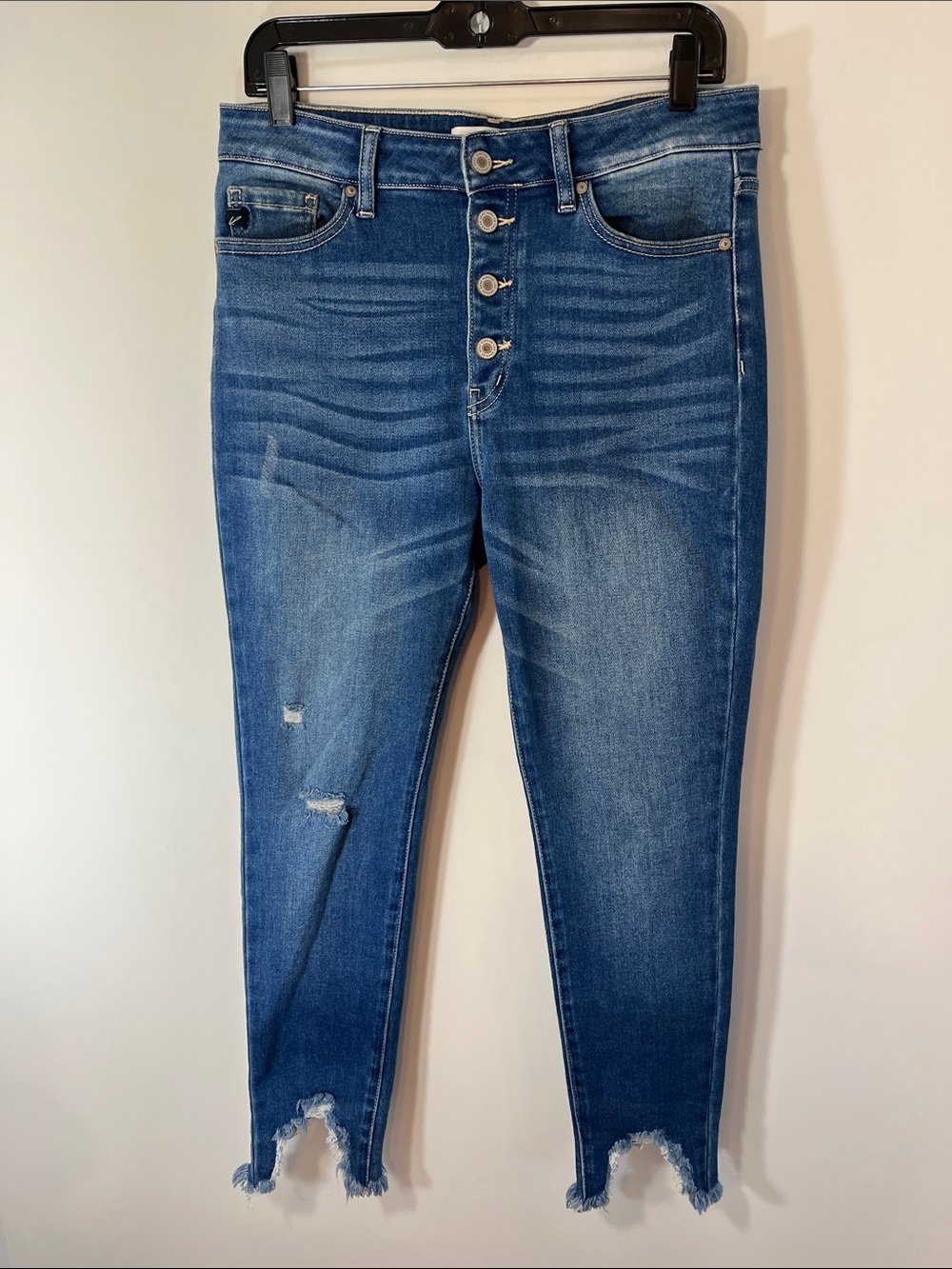 KanCan button fly skinny frayed size 11/29